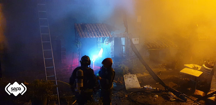 Incendio en Caperea